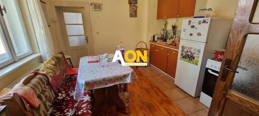 Casă individuală cu 2 camere cu Canalizare în Central