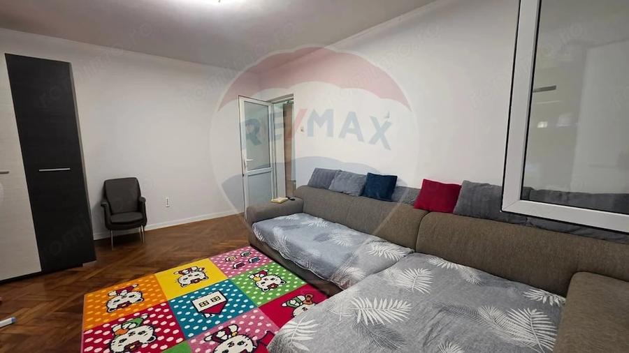 Apartament cu 2 camere semidecomandat în Central