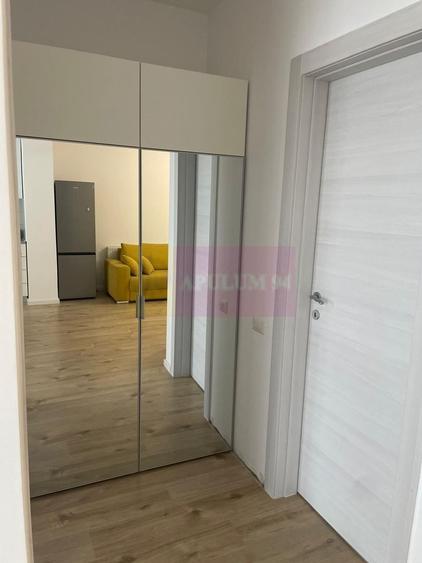 Apartament cu 2 camere semidecomandat, mobilat în Prelungirea Ghencea