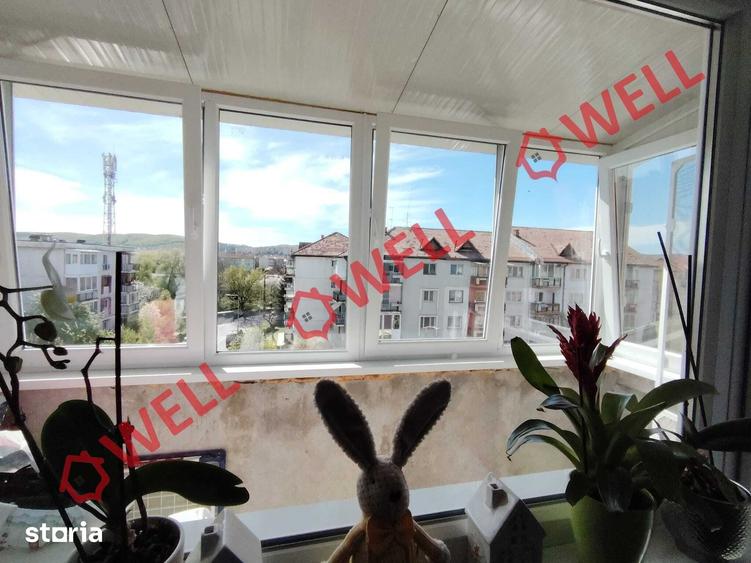 Apartament cu 4 camere decomandat în Central