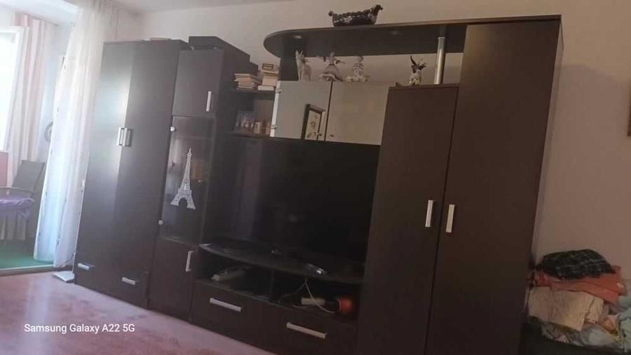 Garsonieră semidecomandată în Titan