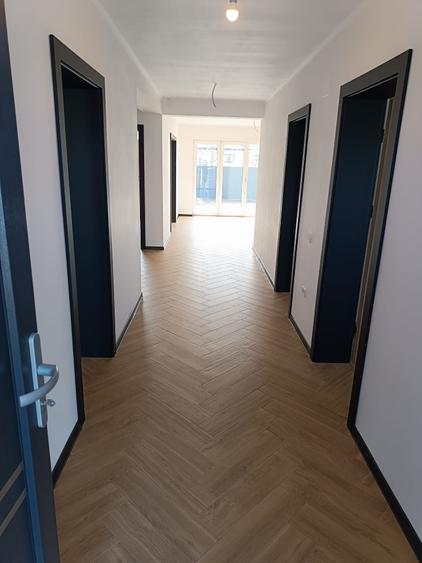 Casă cu 4 camere în Tărlungeni