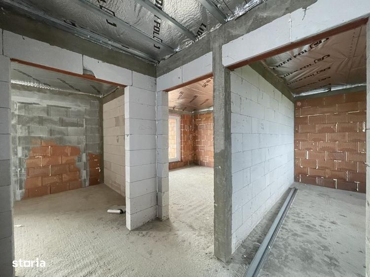 Casă cu 4 camere în Central