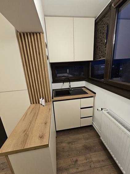 Apartament cu 3 camere decomandat în Popoveni