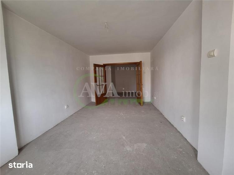 Apartament 3 camere decomandate, 92 mp Zona Central | Etaj 1 - 7