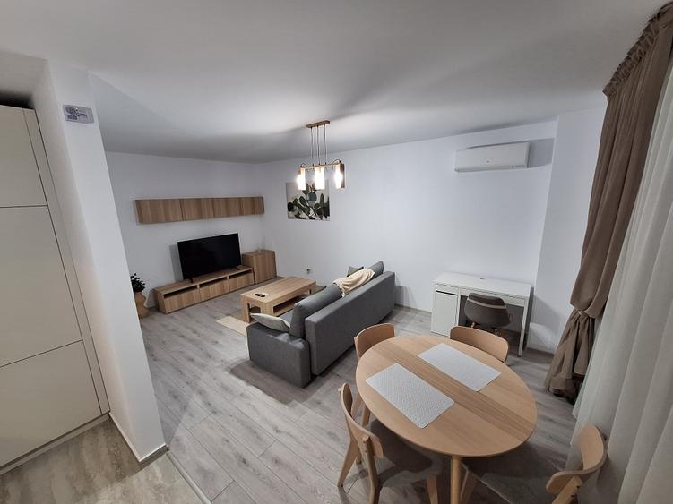 Apartament cu 2 camere decomandat, mobilat în Aradului