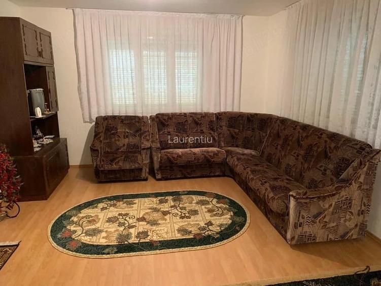 Casa spa?ioasa cu 35 ari teren Solovastru (ie?ire spre Reghin Baile Sarate de la Jabeni?a)
