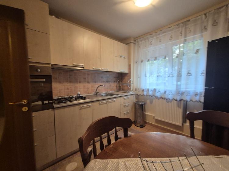 Apartament cu 2 camere semidecomandat în Micro 4