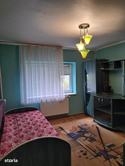 Apartament cu 3 camere decomandat în Carpați 2