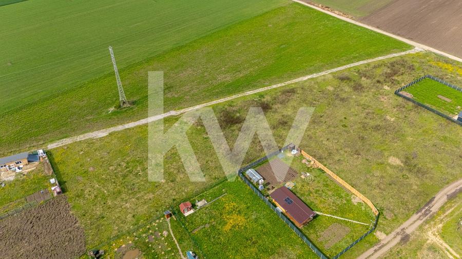 Teren Construcții intravilan de 963 mp, în Hălchiu
