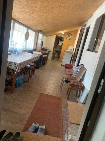 Casă cu 4 camere în Vâlcele