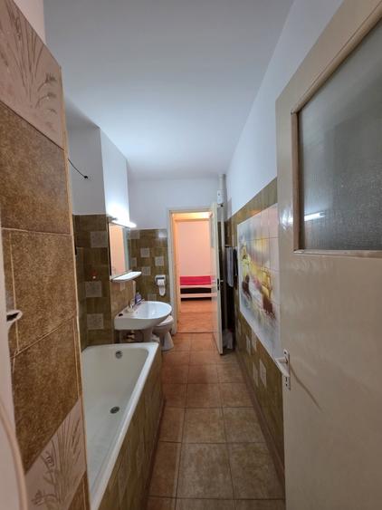 Apartament cu 2 camere semidecomandat în Titan