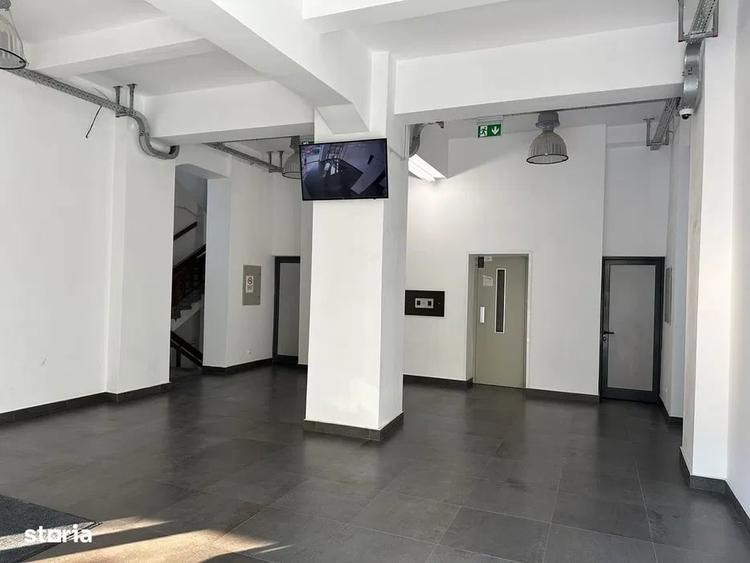 Birou, de 300 mp, în Moșilor