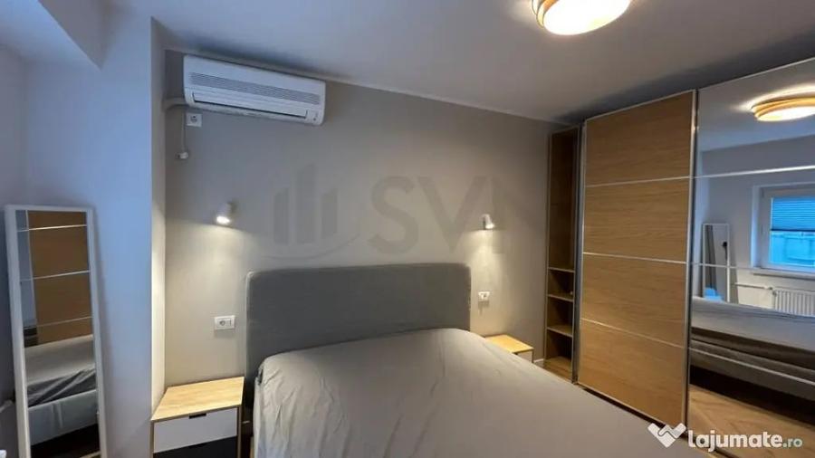 Apartament cu 3 camere decomandat în Victoriei