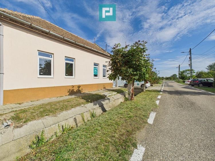 Casă individuală cu 3 camere cu Canalizare în Central