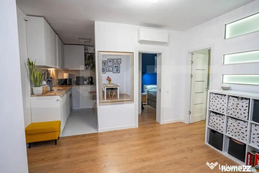 Apartament cu 4 camere decomandat în Central