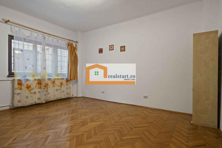 Casă cu 3 camere cu Canalizare în Polonă