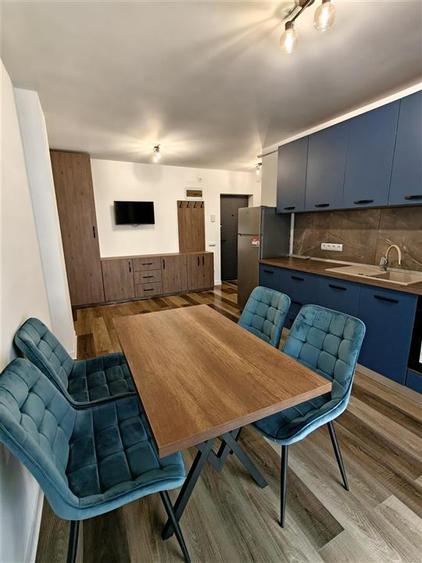 Apartament cu 2 camere semidecomandat în Hotvon