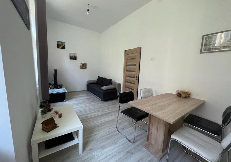 Apartament cu 2 camere semidecomandat în Ultracentral