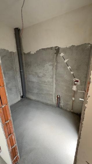 Duplex cu 5 camere cu Canalizare în Sud-Vest