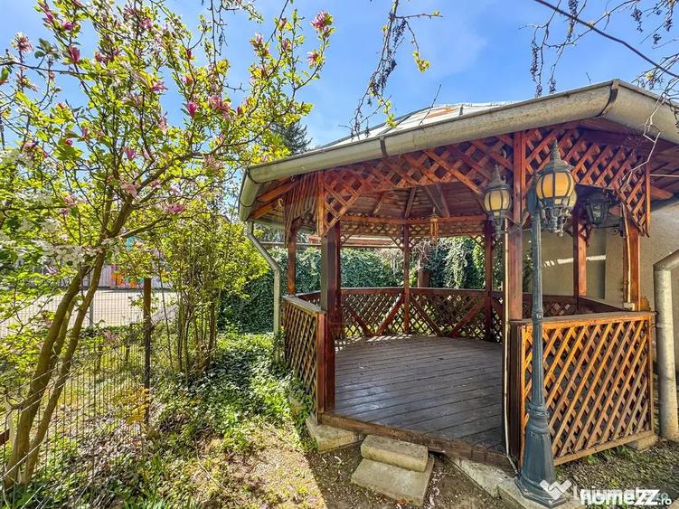 Casă cu 4 camere cu Teren 1145 Mp în Central
