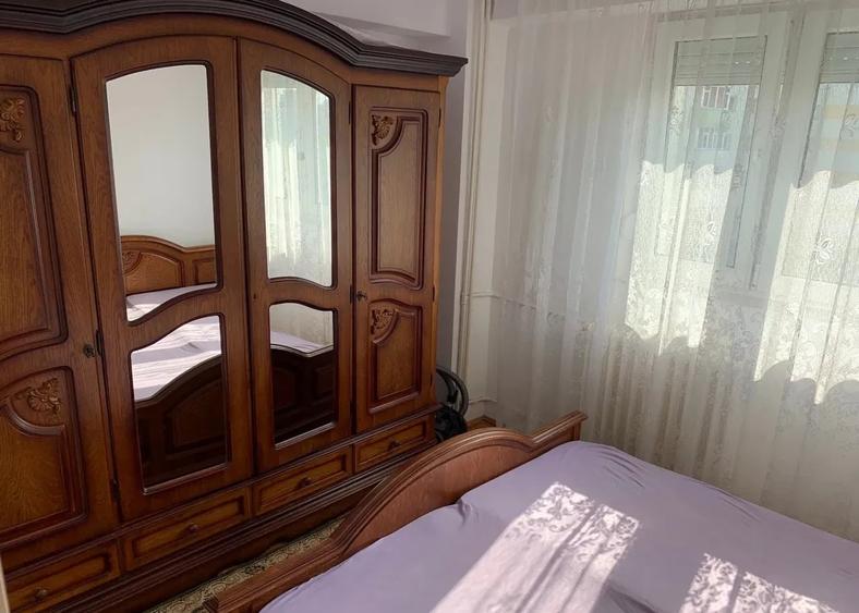Apartament cu 4 camere decomandat, mobilat în Iancului