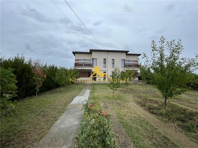 Duplex cu 4 camere cu Teren 800 Mp în Strejnicu