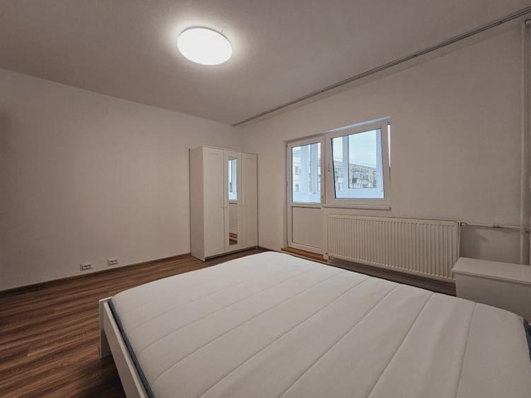 Apartament cu 3 camere decomandat, mobilat în Nerva Traian