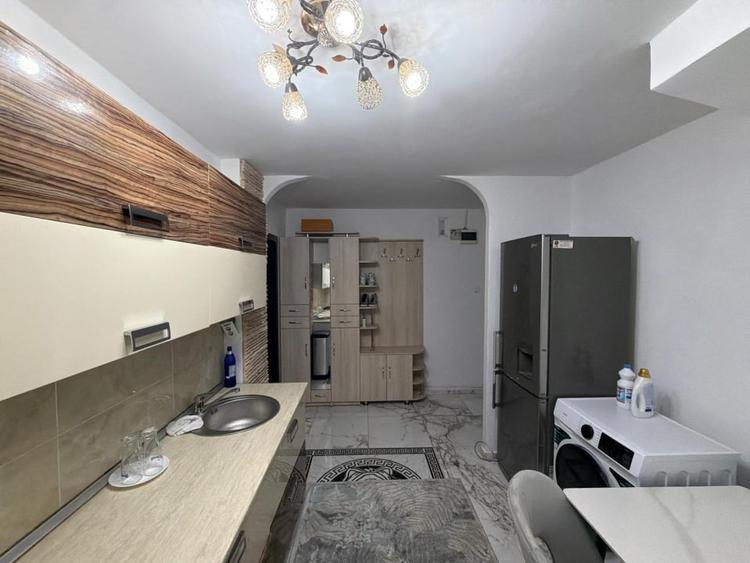 Apartament cu 2 camere semidecomandat, mobilat în Brazda lui Novac