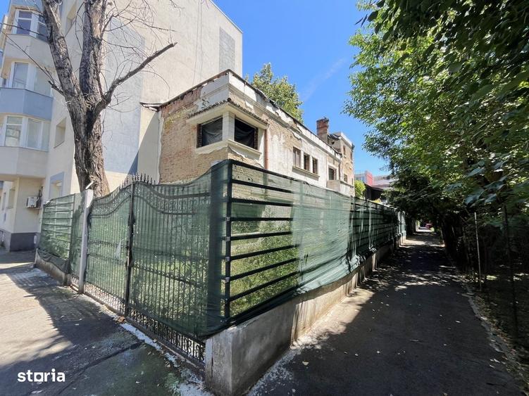 Casă cu 4 camere în Dorobanți
