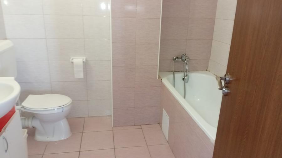 inchiriez 3 camere uta ared - 5