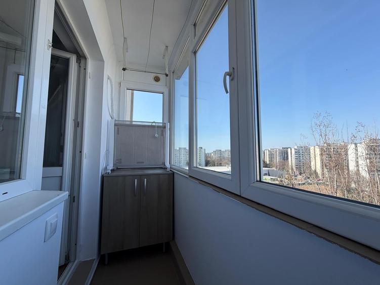 Apartament cu 4 camere decomandat în Pantelimon