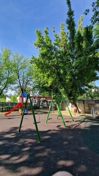 Apartament cu 3 camere semidecomandat în Calea Plevnei