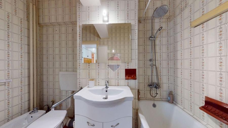 Apartament cu 4 camere decomandat, mobilat în Astra