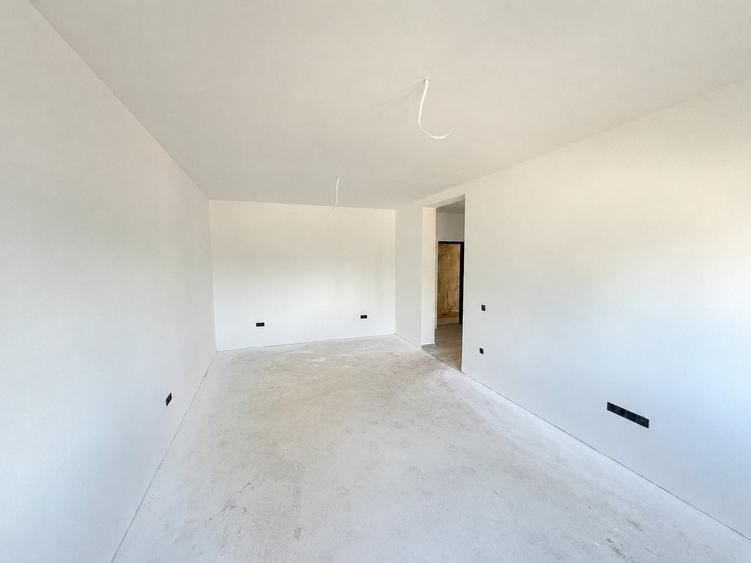 Apartament cu 2 camere decomandat în Sânpetru
