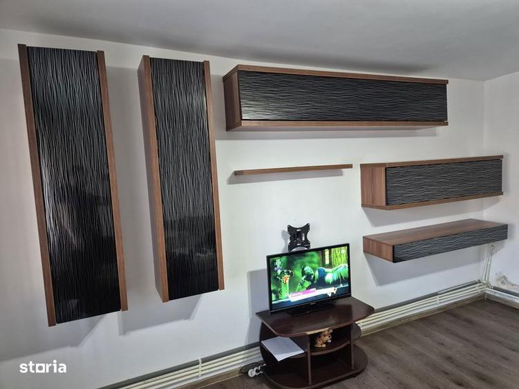 Apartament cu 3 camere decomandat în Steaua
