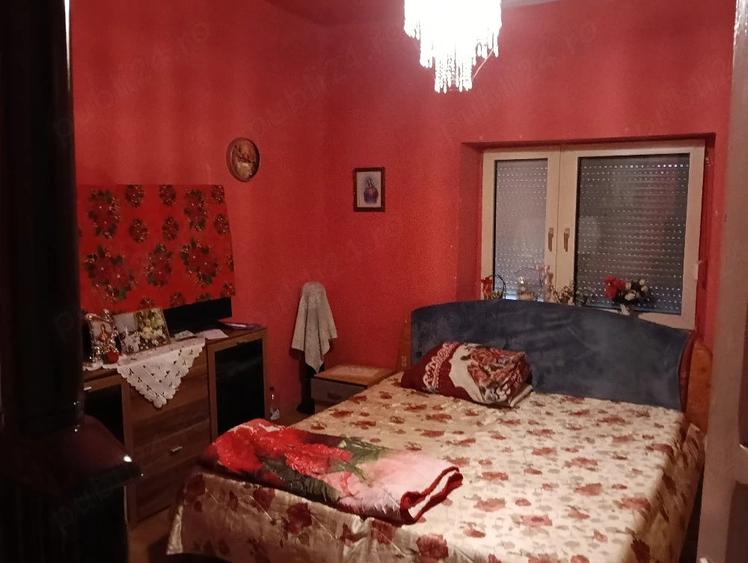 Casă cu 4 camere cu Teren 2880 Mp în Adea