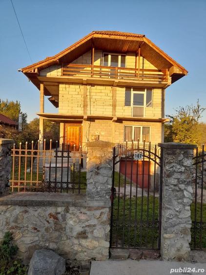 Casă cu 3 camere cu Teren 843 Mp în Sănătești