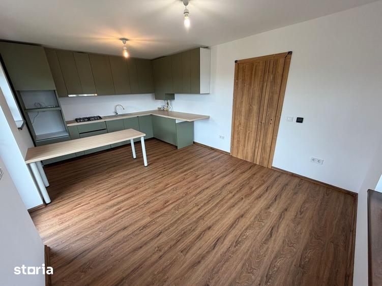 Casă cu 4 camere cu Teren 533 Mp în Central