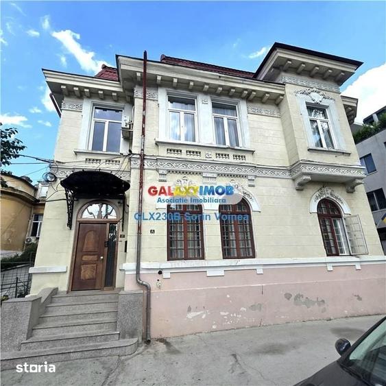 Apartament cu 4 camere în Centrul Civic
