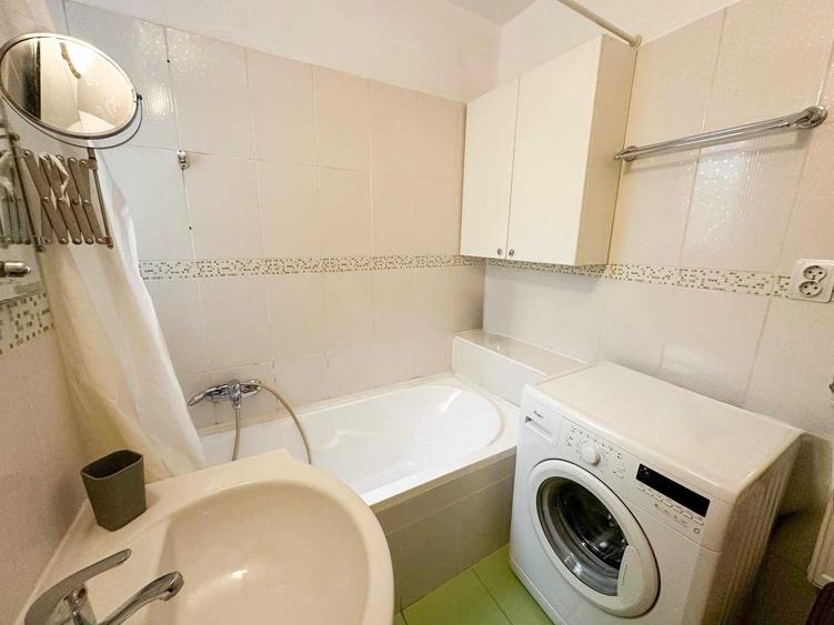 Apartament cu 2 camere decomandat în Eroii Revoluției