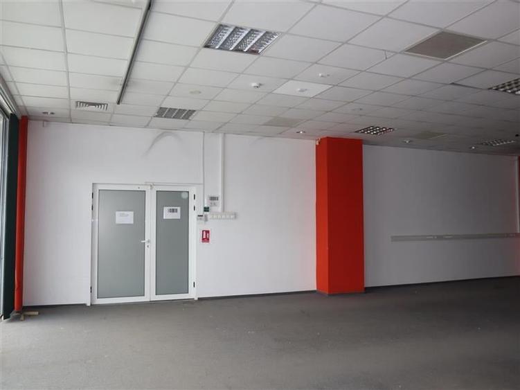 Spațiu comercial, de 396 mp, în Complex Studențesc