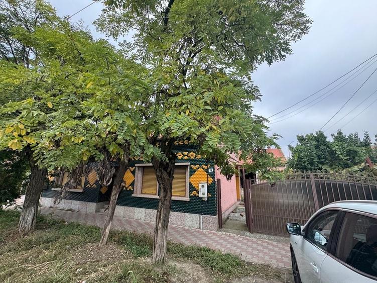 Casă cu 4 camere în Utvin
