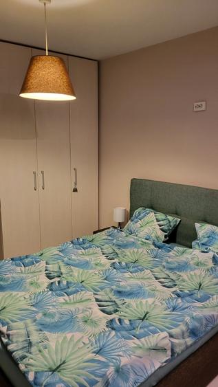 Apartament cu 3 camere semidecomandat în Muncii