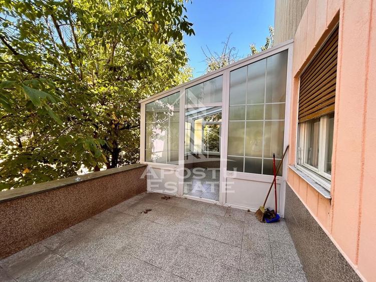 Apartament cu 2 camere decomandat, mobilat în Medicină