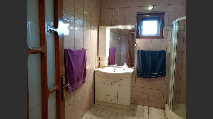 Casă cu 11 camere cu Canalizare în Mazepa 2