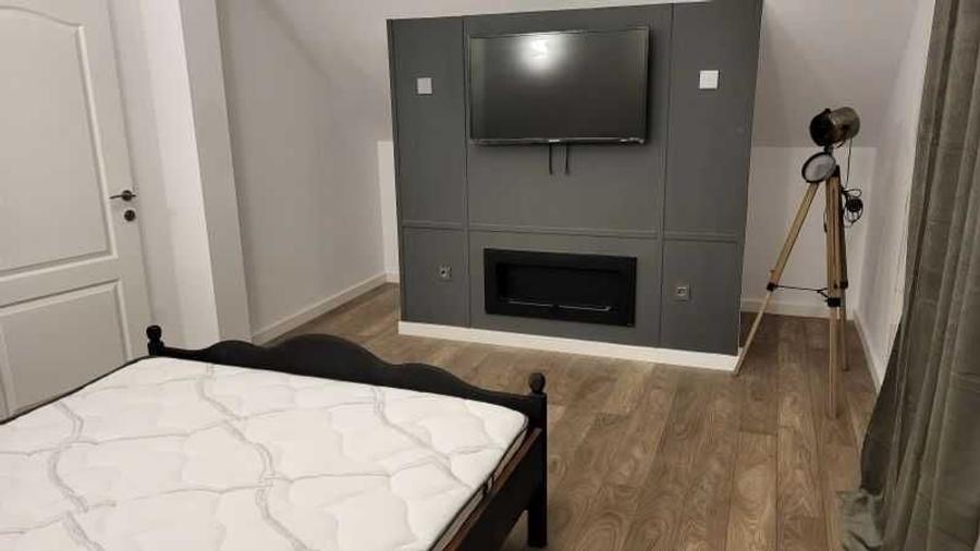 Casă cu 4 camere cu Teren 400 Mp în Central