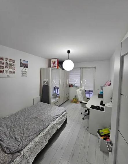 Apartament cu 3 camere decomandat, mobilat în Cetății