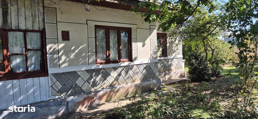 Casă cu 3 camere cu Teren 1000 Mp în Frăsinet