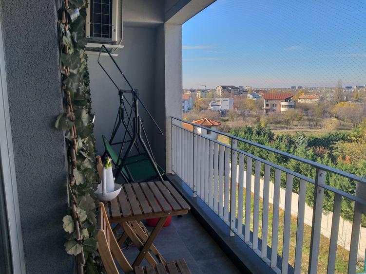 Apartament cu 3 camere decomandat în Băneasa